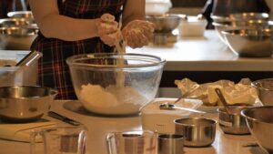 Como escolher o melhor curso de confeitaria